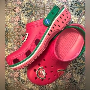 NWT Jolly Rancher Watermelon Crocs W8 / M6